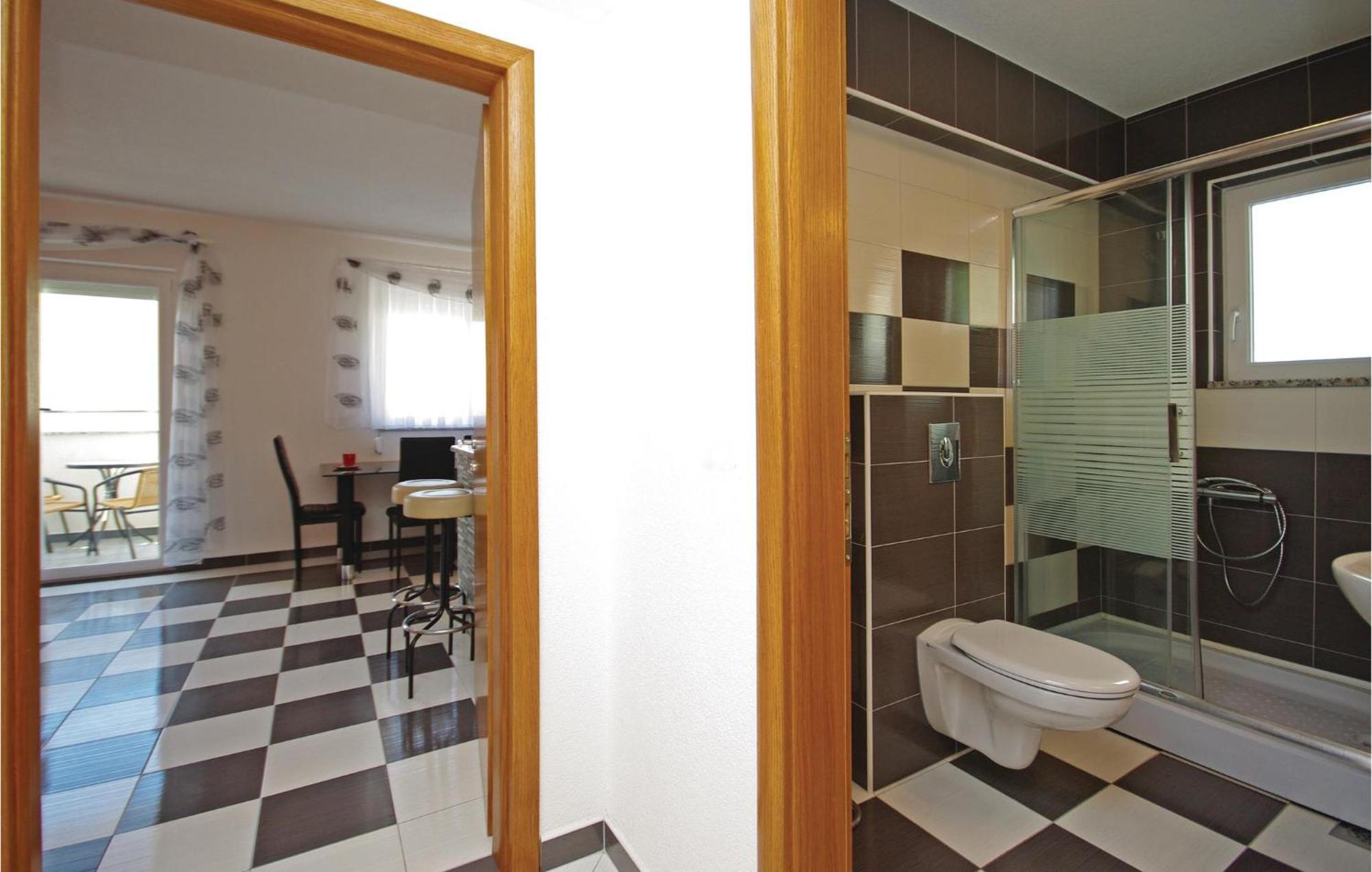 Gorgeous Apartment In Makarska With Wifi Exterior foto